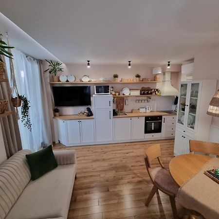 Apartment Polina - 2Bd Next To Sea Garden Varna ภายนอก รูปภาพ
