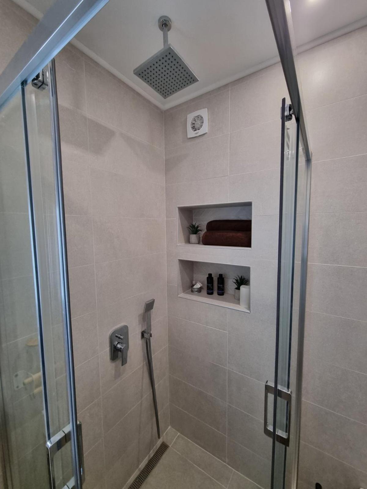 Apartment Polina - 2Bd Next To Sea Garden Varna ภายนอก รูปภาพ