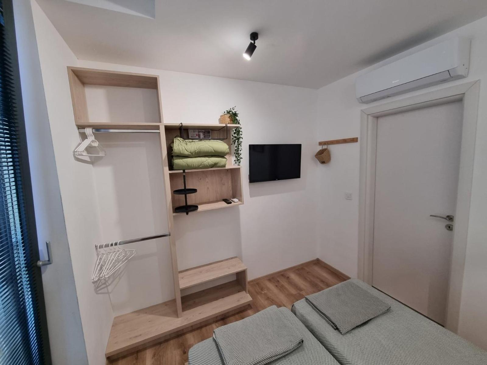 Apartment Polina - 2Bd Next To Sea Garden Varna ภายนอก รูปภาพ